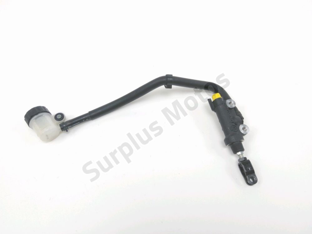 MAITRE CYLINDRE FREIN AR COMPLET