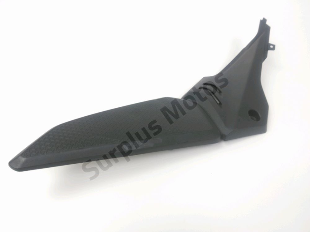 CACHE LATERAL GAUCHE