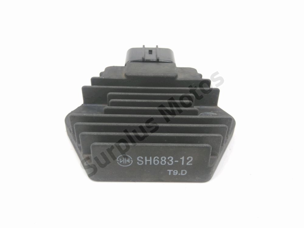 Regulateur de tension