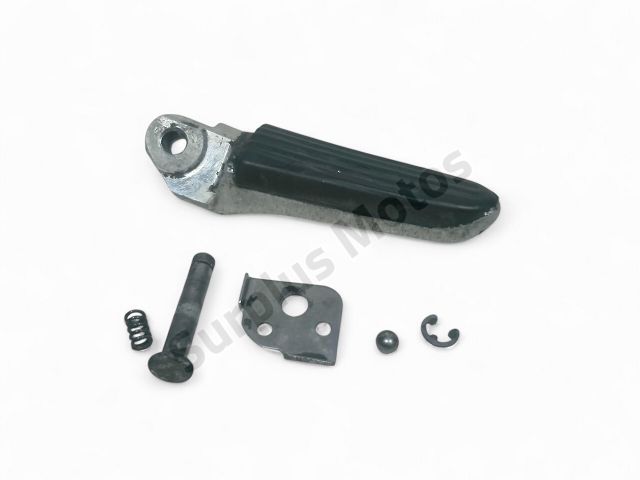 Repose pieds arriere gauche