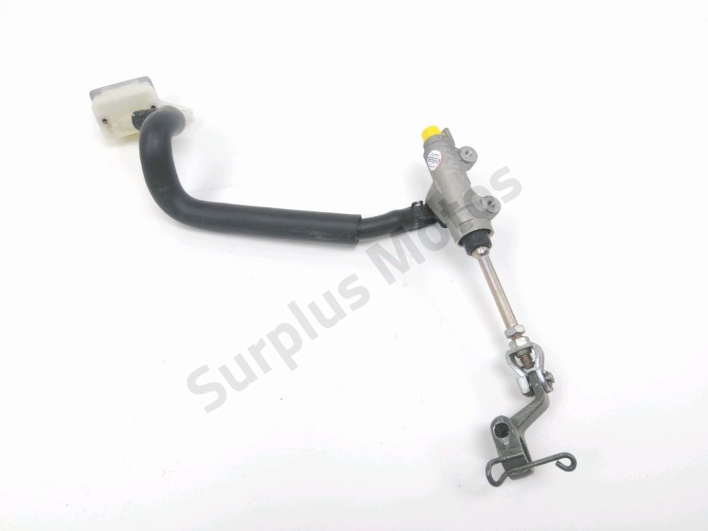 MAITRE CYLINDRE FREIN AR COMPLET