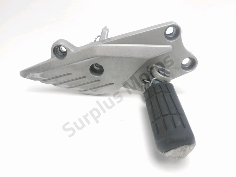 Platine avant droite