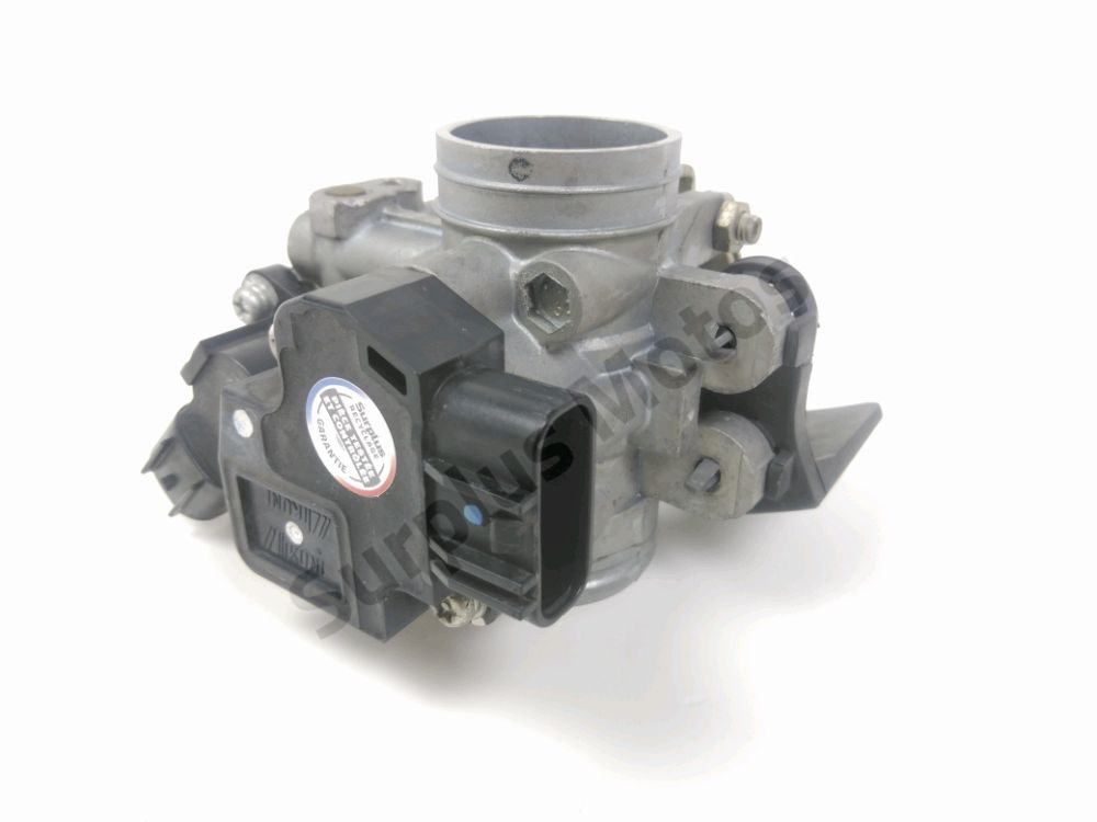 Corps d'injection droit