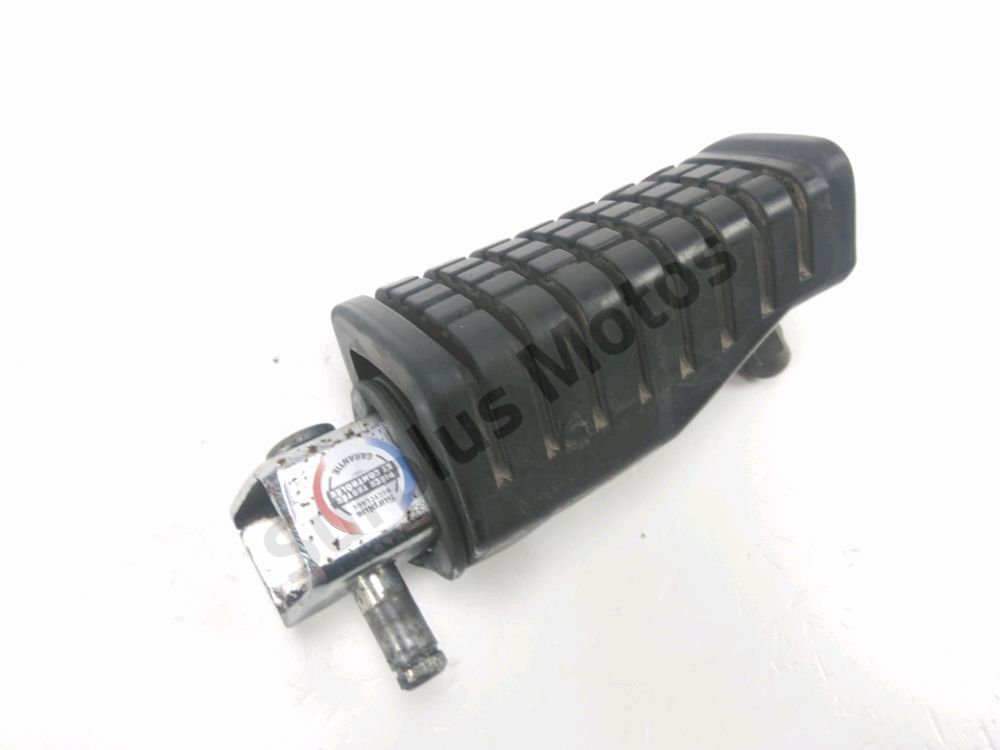 Repose pieds avant droit