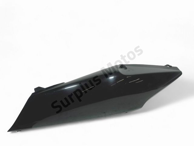 Carenage arriere droit