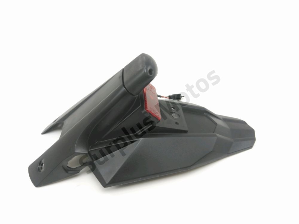 SUPPORT DE PLAQUE ET ECLAIRAGE