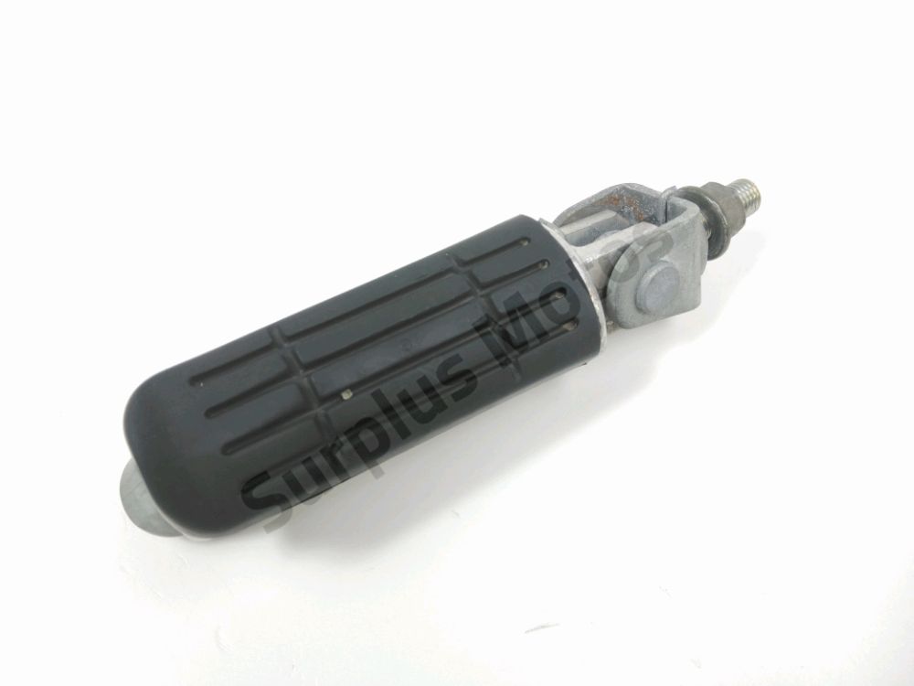 Repose pieds avant droit