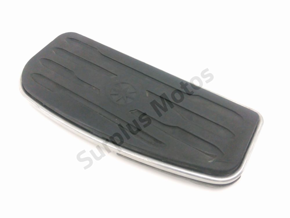 Repose pieds avant gauche