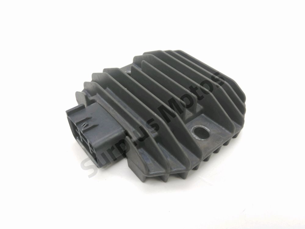 REGULATEUR DE TENSION