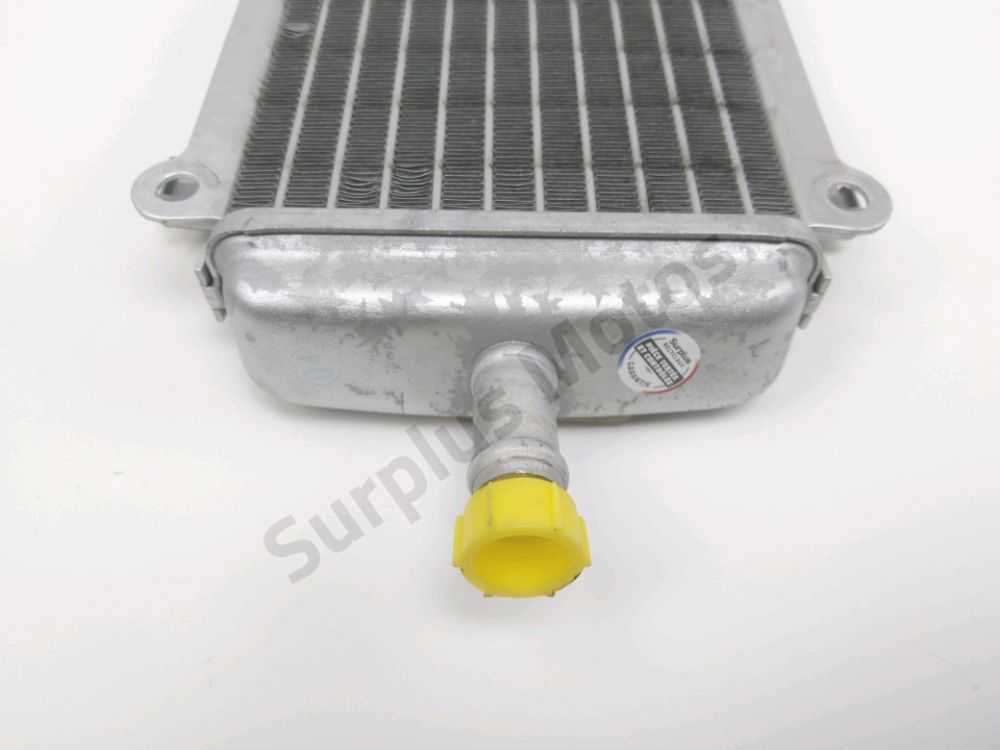 RADIATEUR EAU GAUCHE