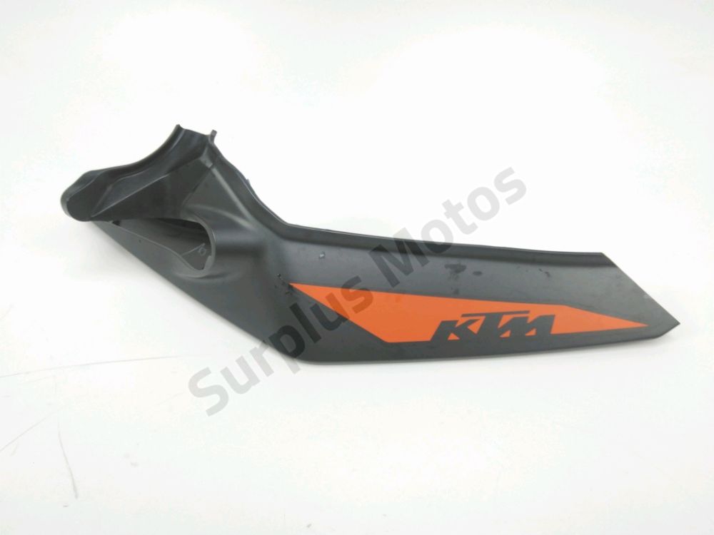 CARENAGE ARRIERE GAUCHE