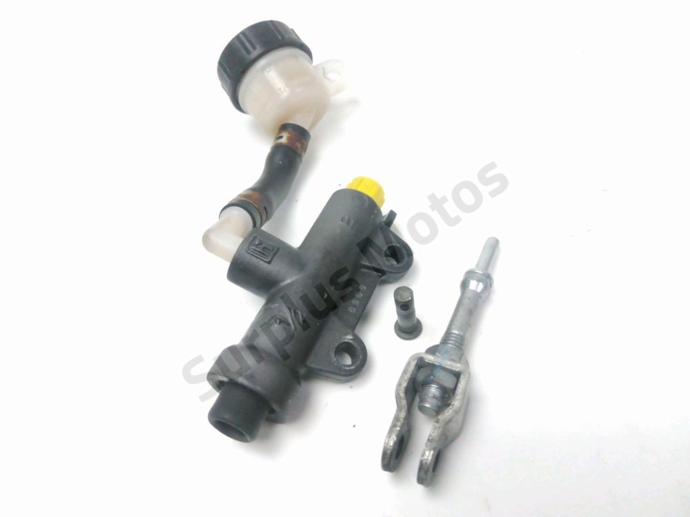 Maitre cylindre frein ar complet