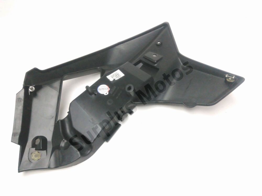 CACHE LATERAL GAUCHE