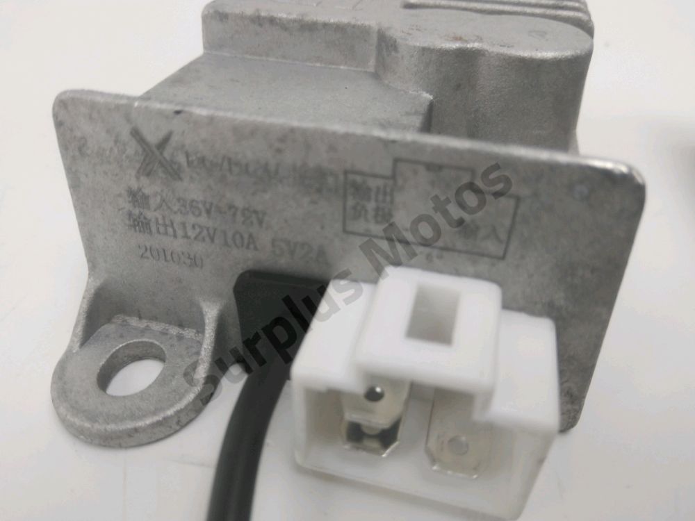 REGULATEUR DE TENSION