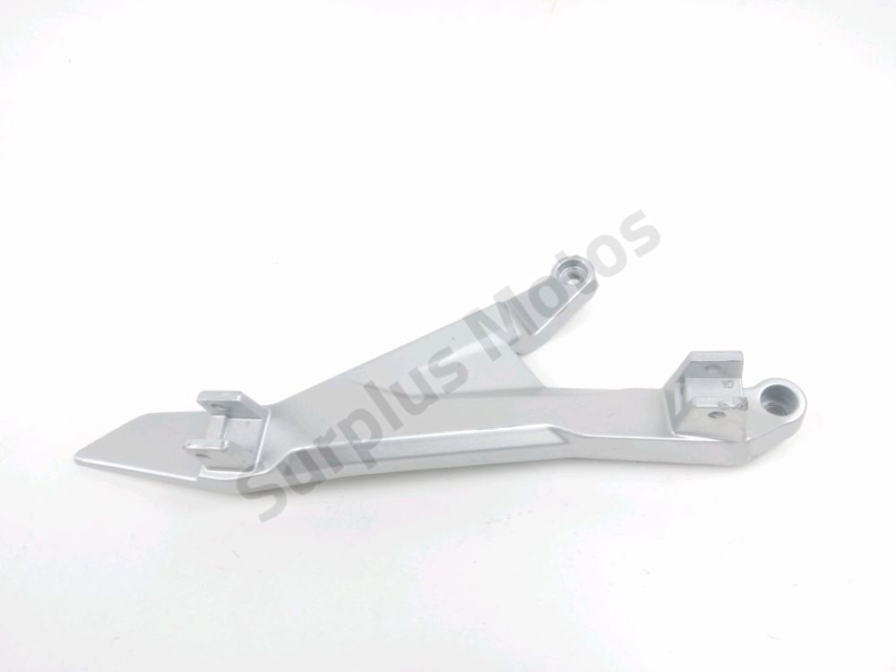 Platine avant droite