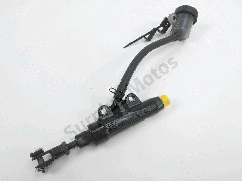 MAITRE CYLINDRE FREIN AR COMPLET