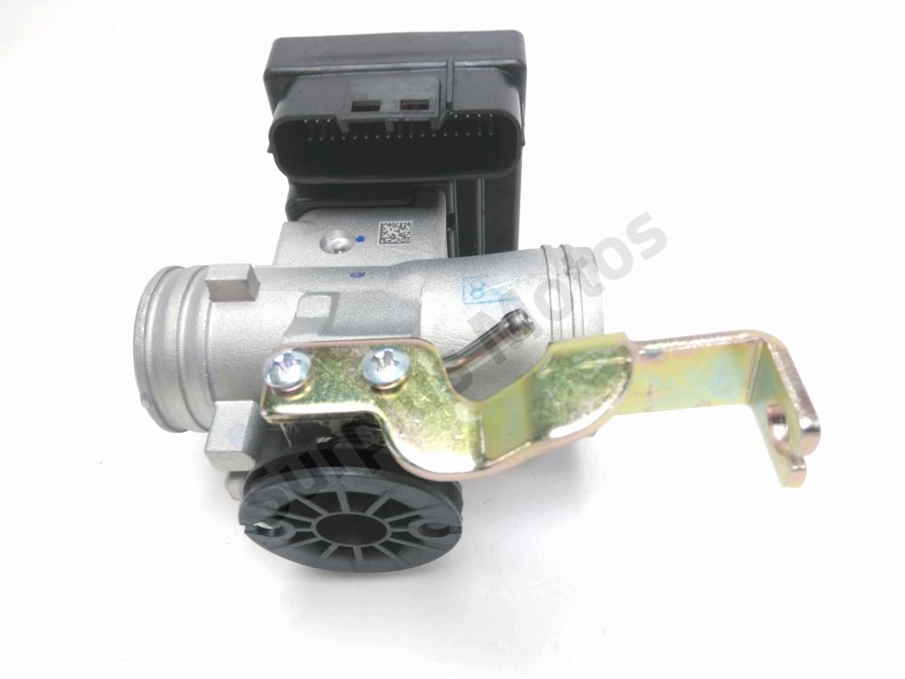 Corps d'injection droit