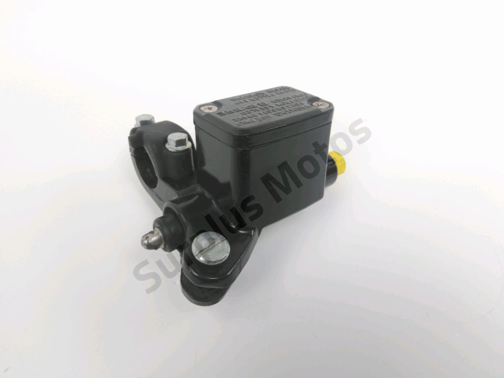 Maitre cylindre frein av complet