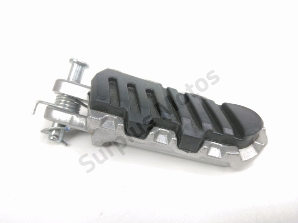 Repose pieds avant droit