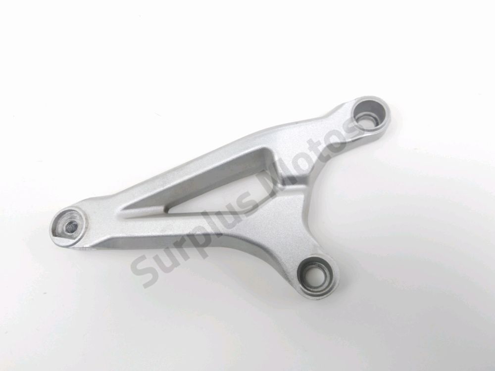 Platine avant droite