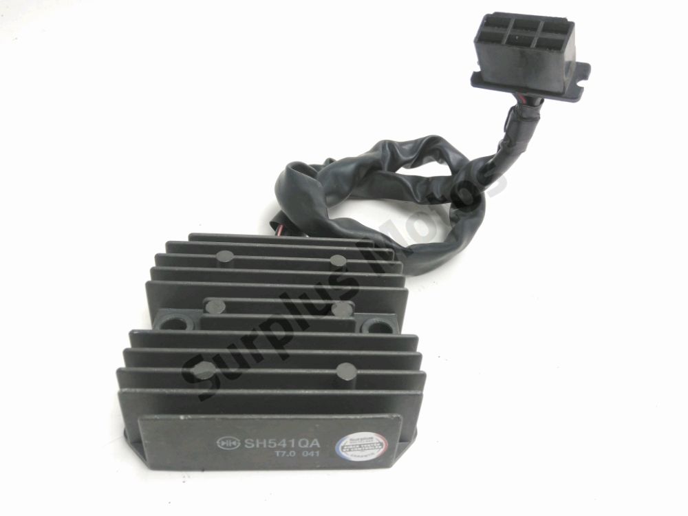 REGULATEUR DE TENSION