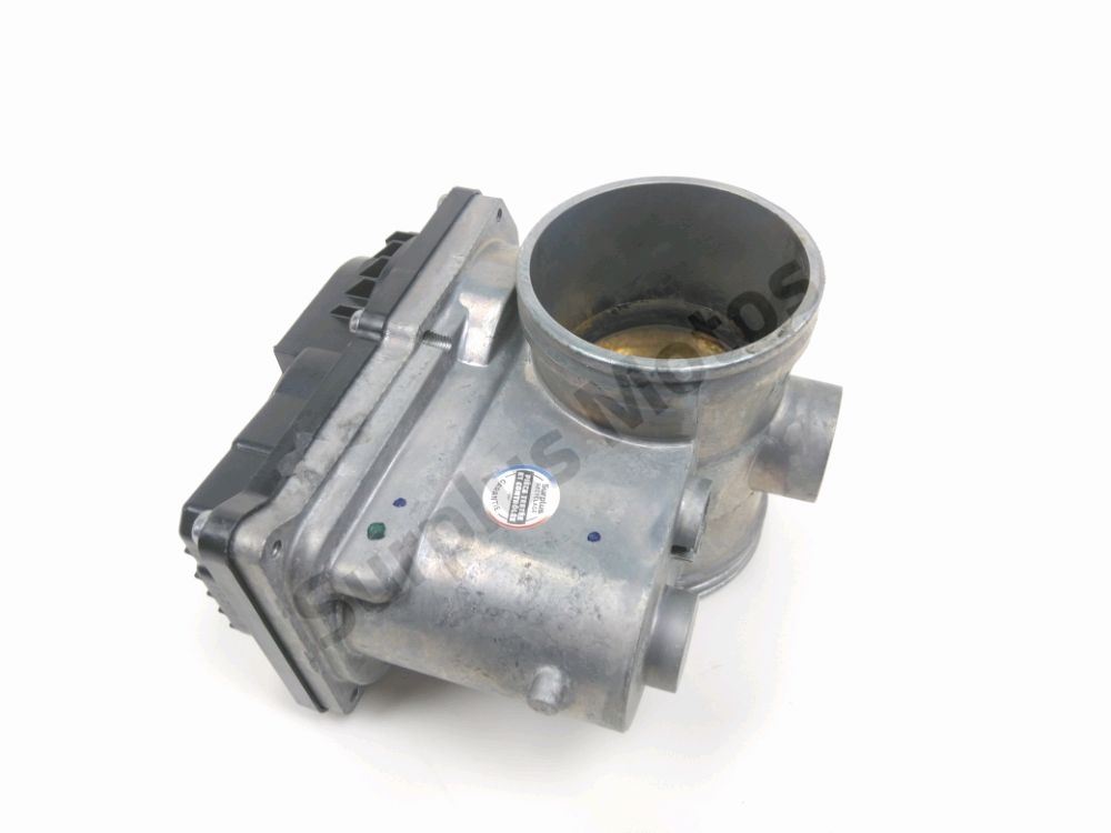 Corps d'injection droit