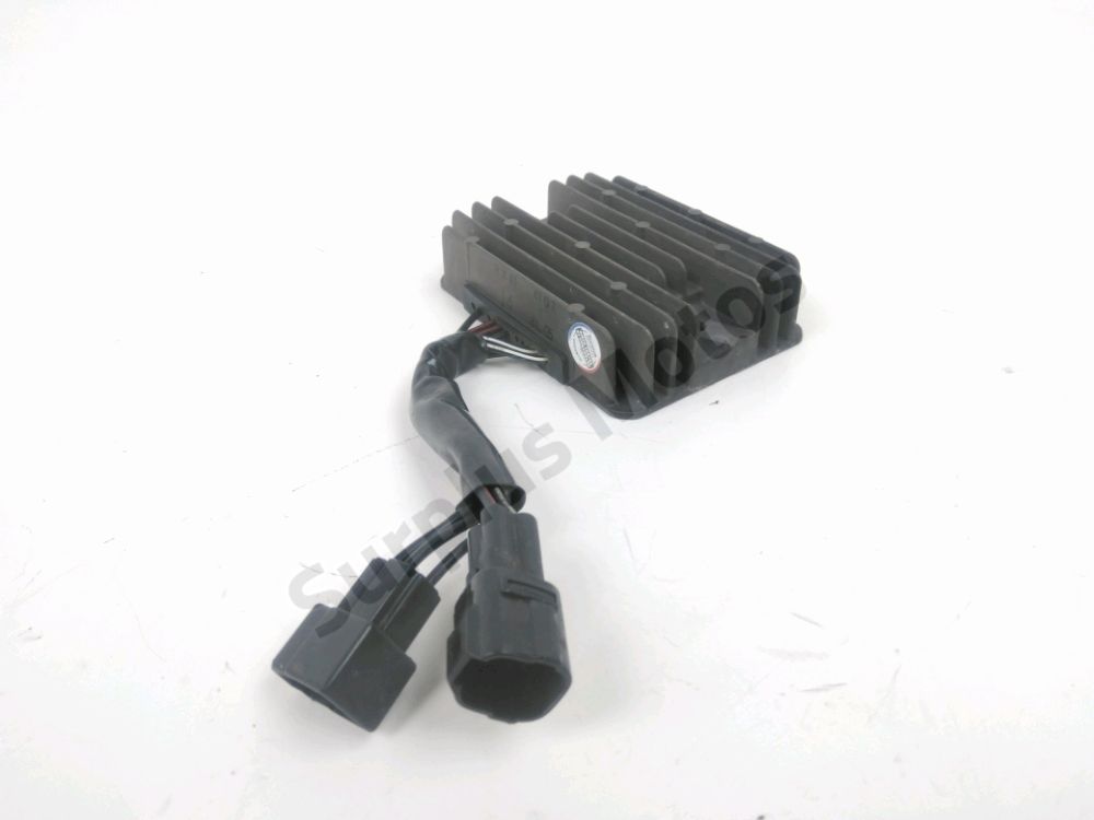 REGULATEUR DE TENSION