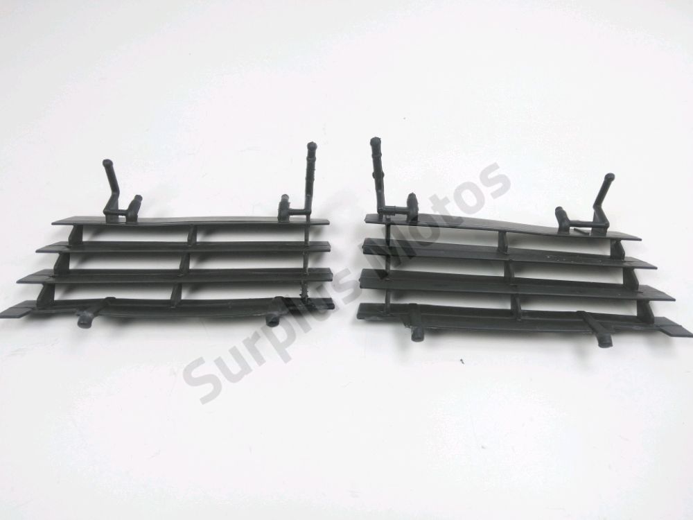 GRILLE DE RADIATEUR