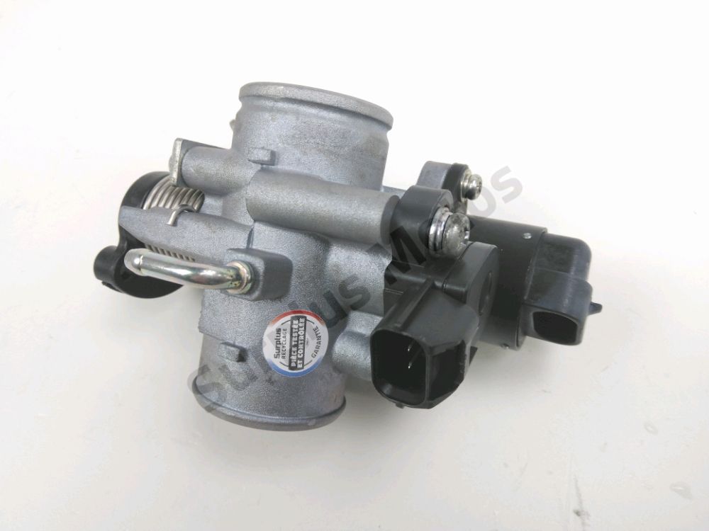 Corps d'injection droit