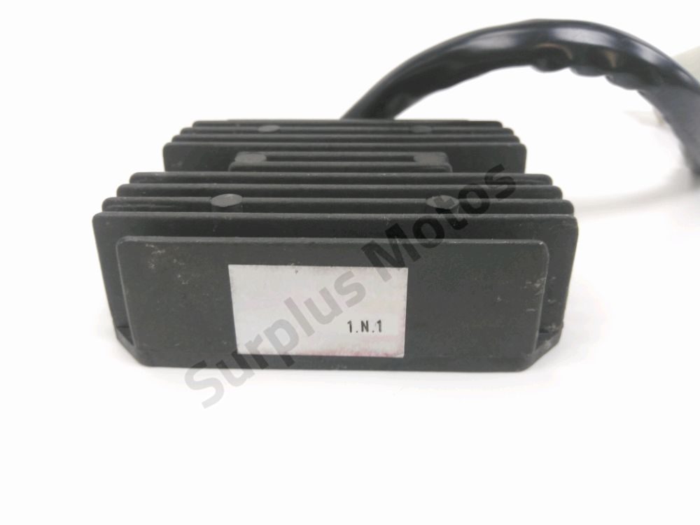 REGULATEUR DE TENSION