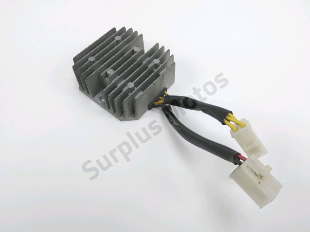 REGULATEUR DE TENSION