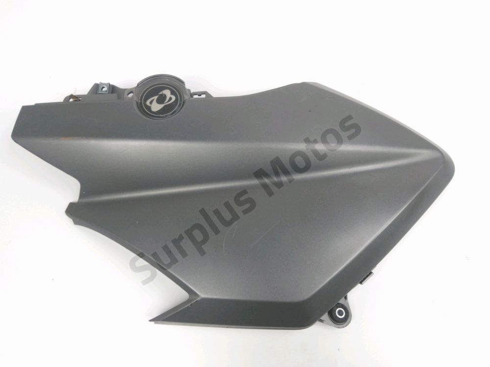 Carenage avant droit