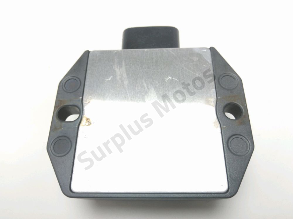 REGULATEUR DE TENSION