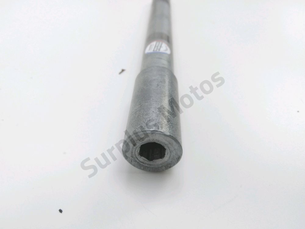 AXE DE ROUE AVANT