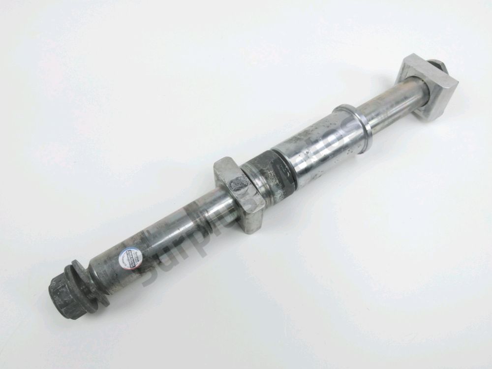 AXE DE ROUE ARRIERE