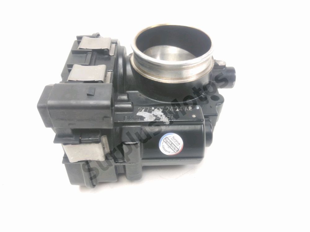 Corps d'injection gauche