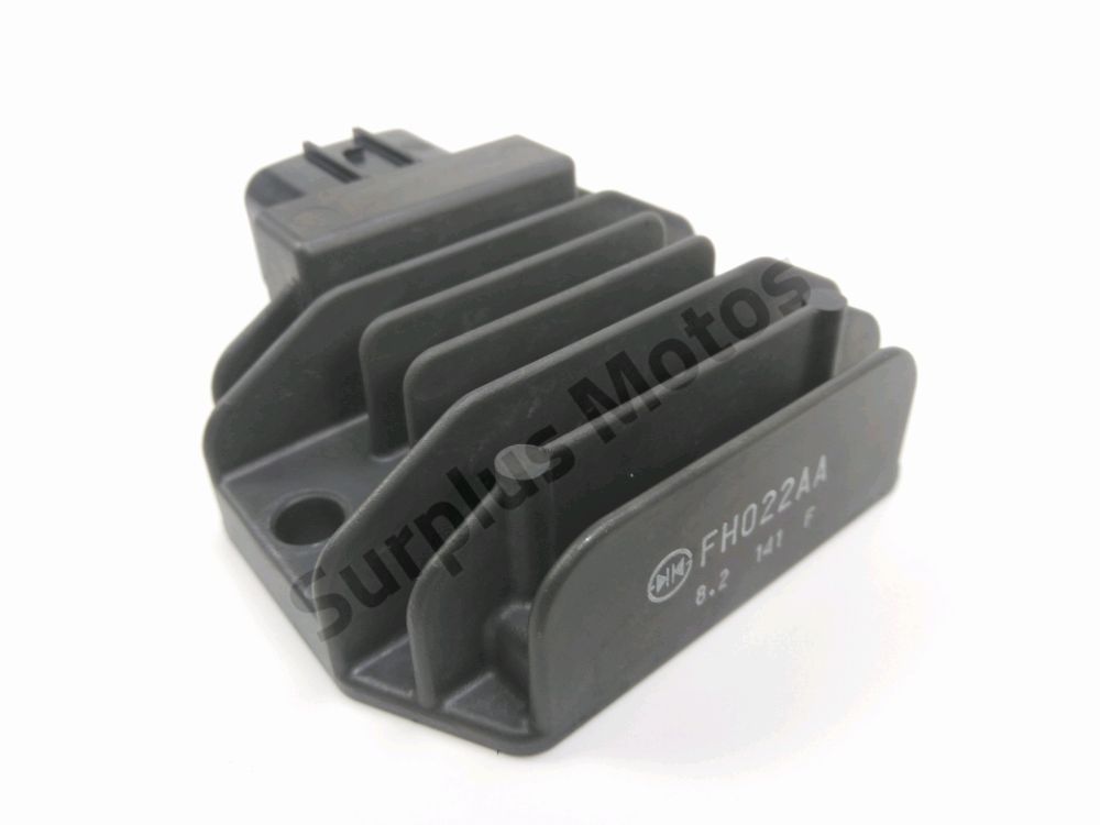 REGULATEUR DE TENSION