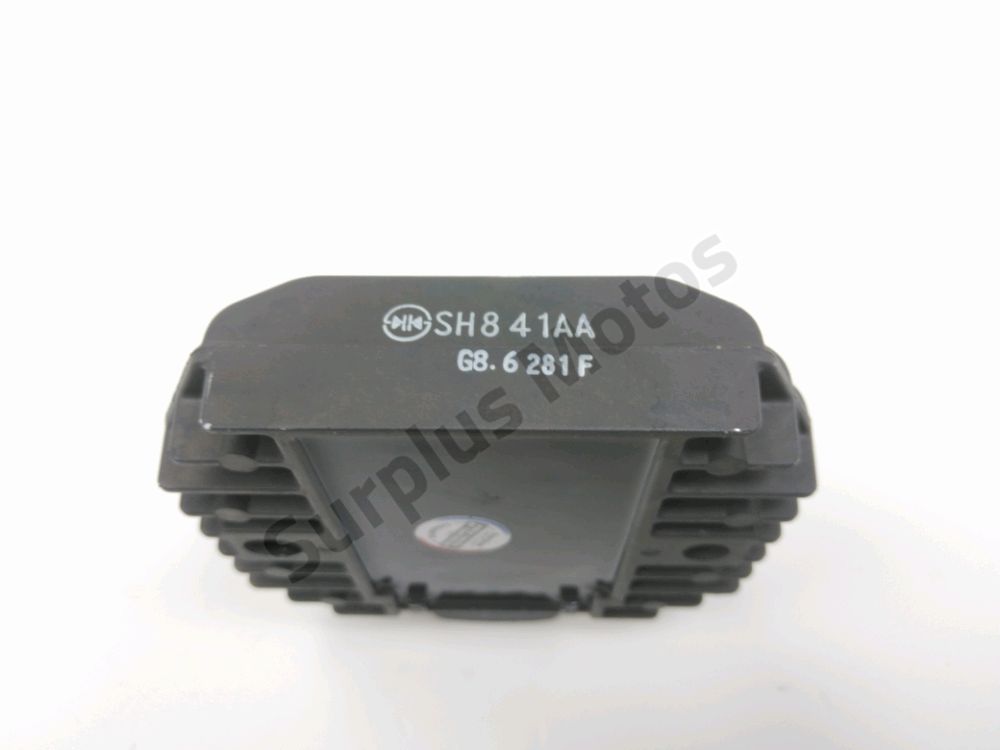 REGULATEUR DE TENSION