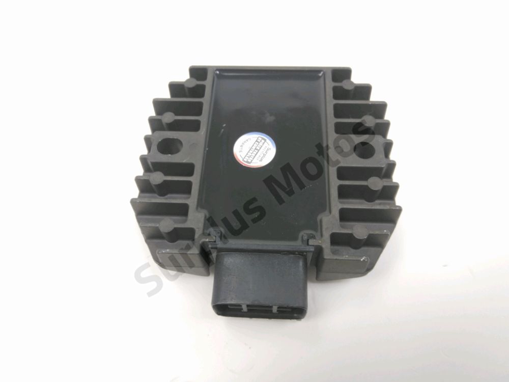 REGULATEUR DE TENSION
