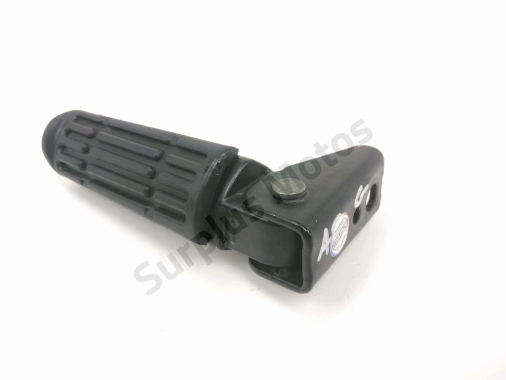 Repose pieds arriere gauche