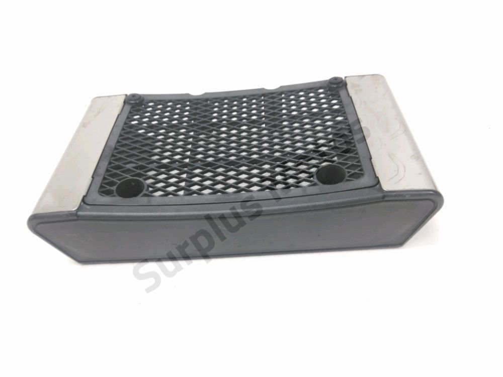 GRILLE DE RADIATEUR