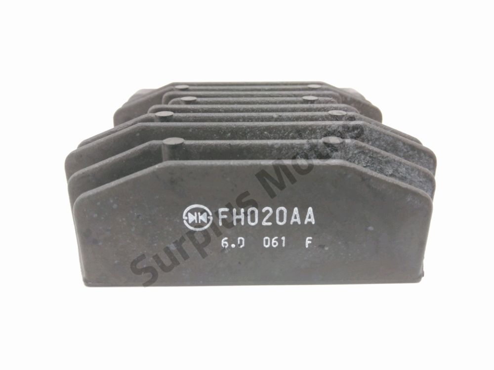 REGULATEUR DE TENSION