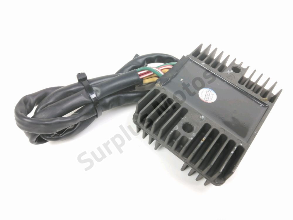 REGULATEUR DE TENSION