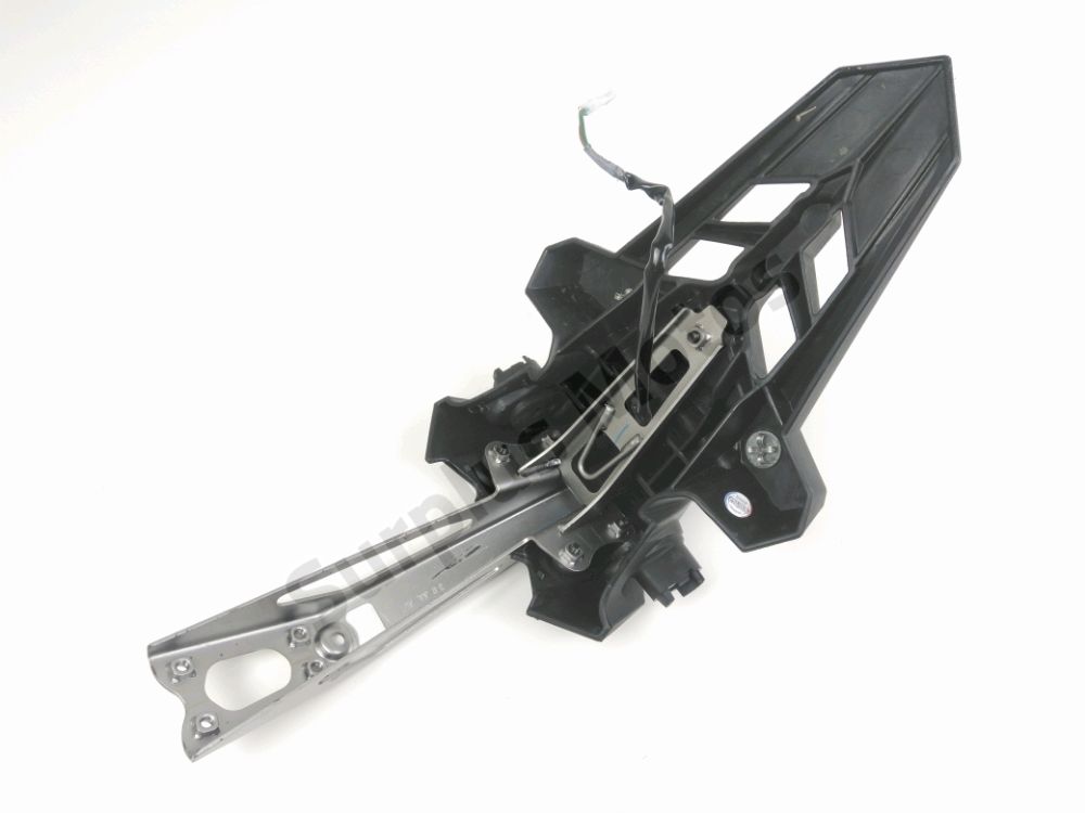 SUPPORT DE PLAQUE ET ECLAIRAGE