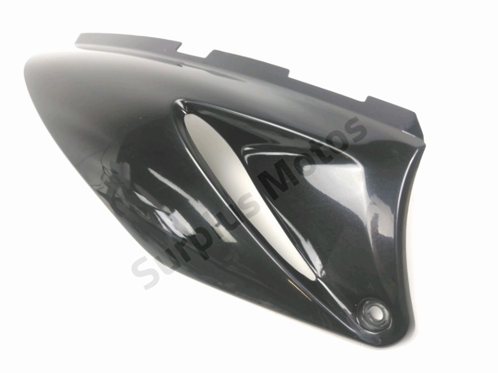 Carenage arriere droit