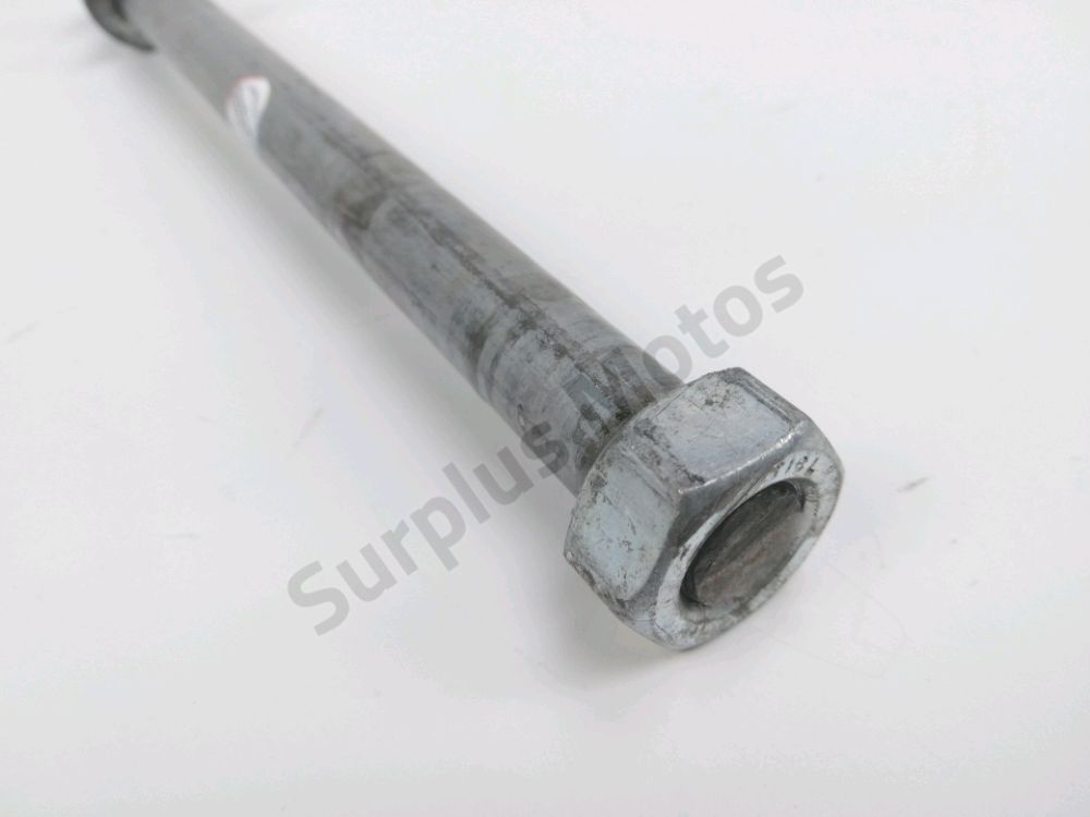 AXE DE ROUE ARRIERE