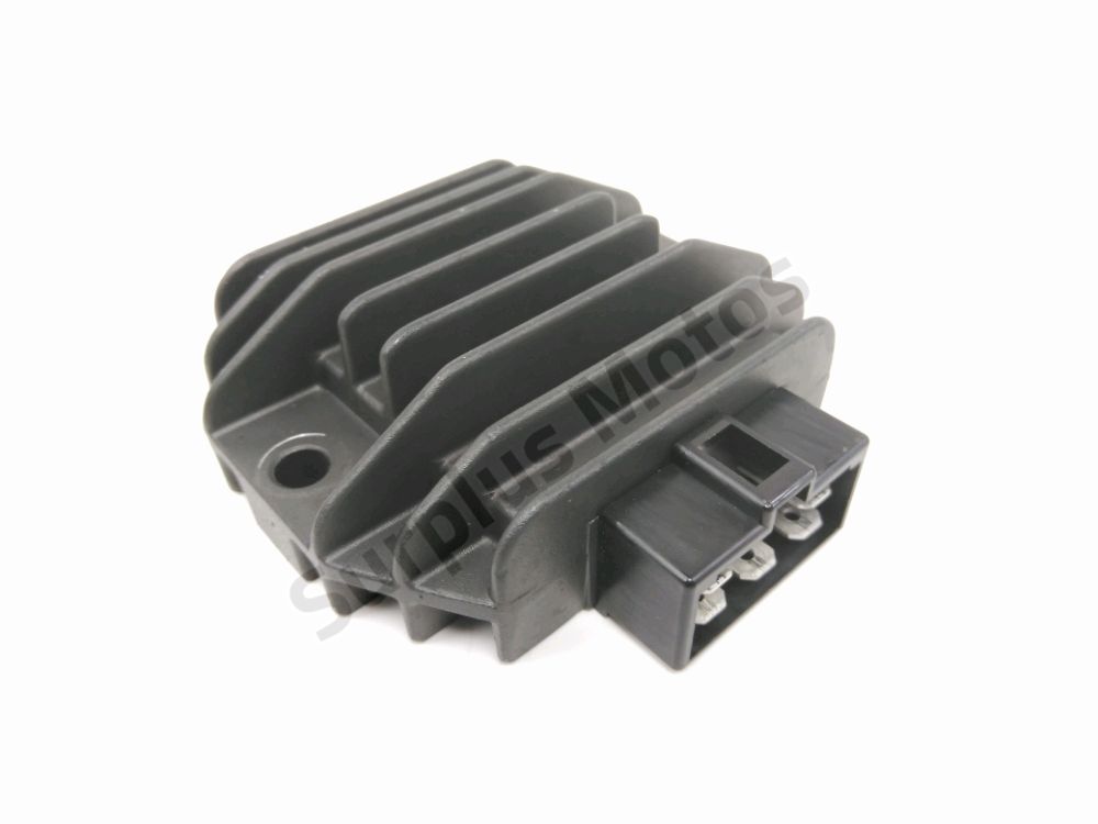 Regulateur de tension