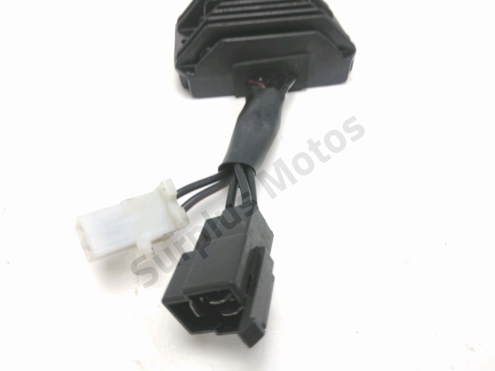REGULATEUR DE TENSION