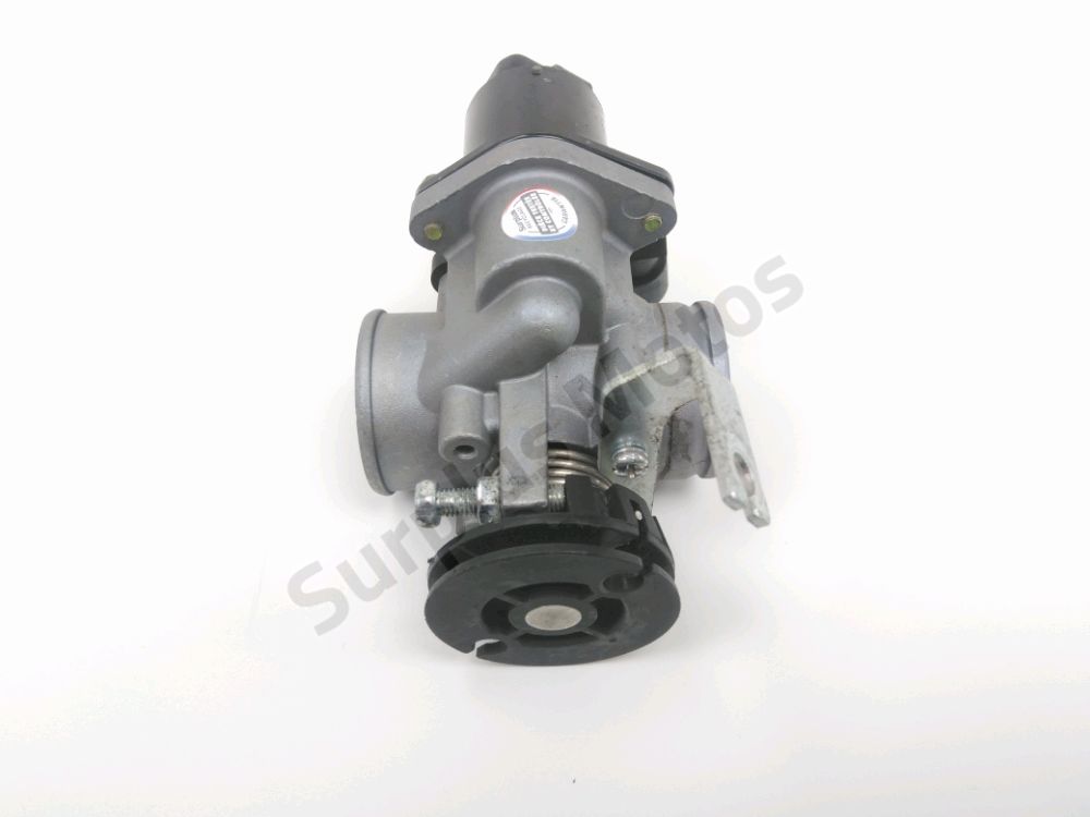 Corps d'injection droit