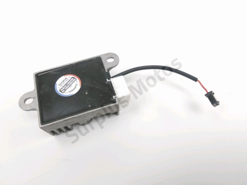 REGULATEUR DE TENSION